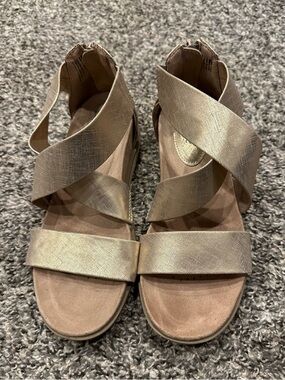 Croft & Barrow Ortholite LANCE Strappy Sandals Gold Size 6 M